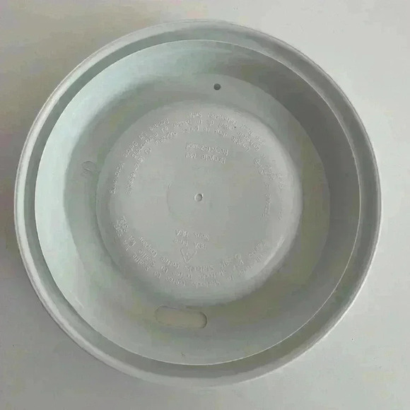 Starbucks 2013 Valentine’s Day Grande Reusable Cup Lilac Red Pink 16 oz - Picture 4 of 6